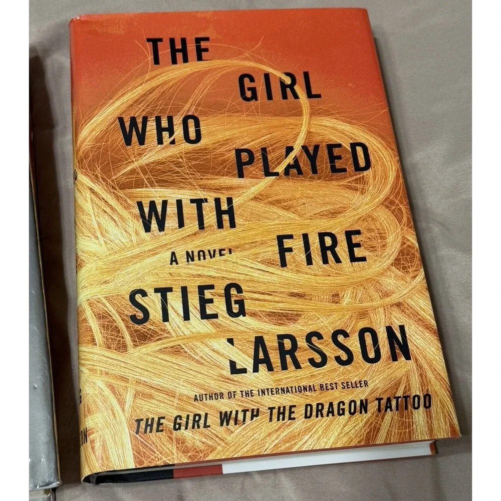 Stieg Larsson Trilogy- The Girl With the Dragon Tattoo (3)‎ Book Set